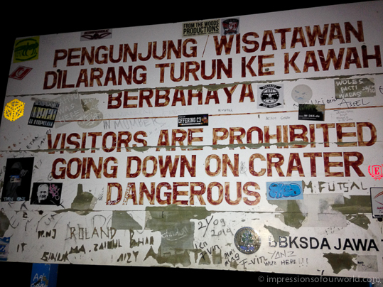 Ijen warning sign